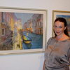 Виктория Кирьянова представляет свою работу на выставке в Художественной галерее Варны